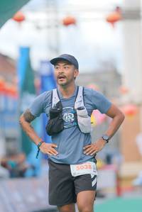 BIB: 5038
                            <button type="button" onclick="openModal(21762938)" class="btn btn-primary btn-sm float-right btn-popup" data-toggle="modal" data-target=".modal-high-quality">
                        <i class="fas fa-shopping-cart"></i> Add to Cart
                    </button>
                                            <button type="button" onclick="isThisMe(21762938, true)" class="btn btn-success btn-sm float-right btn-popup btn-isme hidden" data-toggle="tooltip" data-placement="bottom" title="นี่คือรูปของคุณใช่ไหม คลิกที่นี่เพื่อเอาเข้าอัลบั้ม">
                        <i class="fas fa-plus"></i> Add to album
                    </button>
                    <button type="button" onclick="isThisMe(21762938, false)" class="btn btn-warning btn-sm float-right btn-popup btn-isnotme hidden">
                        <i class="fas fa-ban"></i> Remove from album
                    </button>